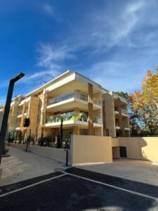 Lire la suite à propos de l’article Chantier : porte blindée anti-effraction, Aix-en-Provence